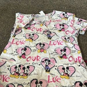 Disney scrub top medium only been worn a couple times
